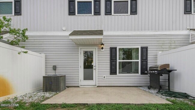 Building Photo - 5972 Callaway Cir