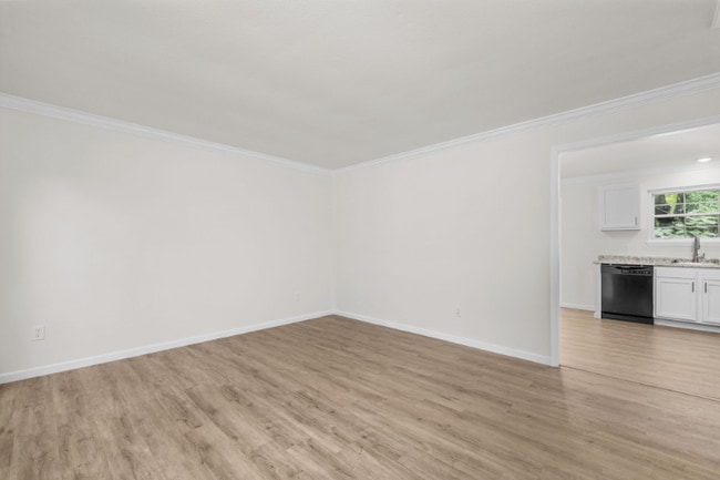 Building Photo - 1392 Langholm Dr