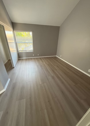 Bedroom1 - 40 Vassar Aisle