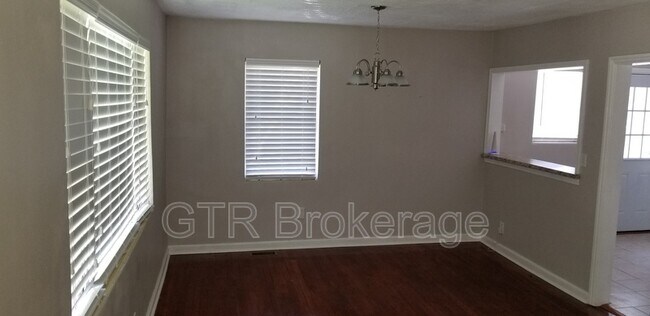 Building Photo - 1533 Alder Ln SW