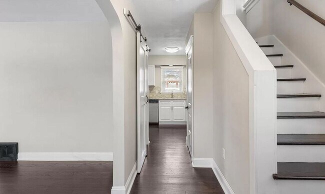 Foto del edificio - 702 W. Oak Street