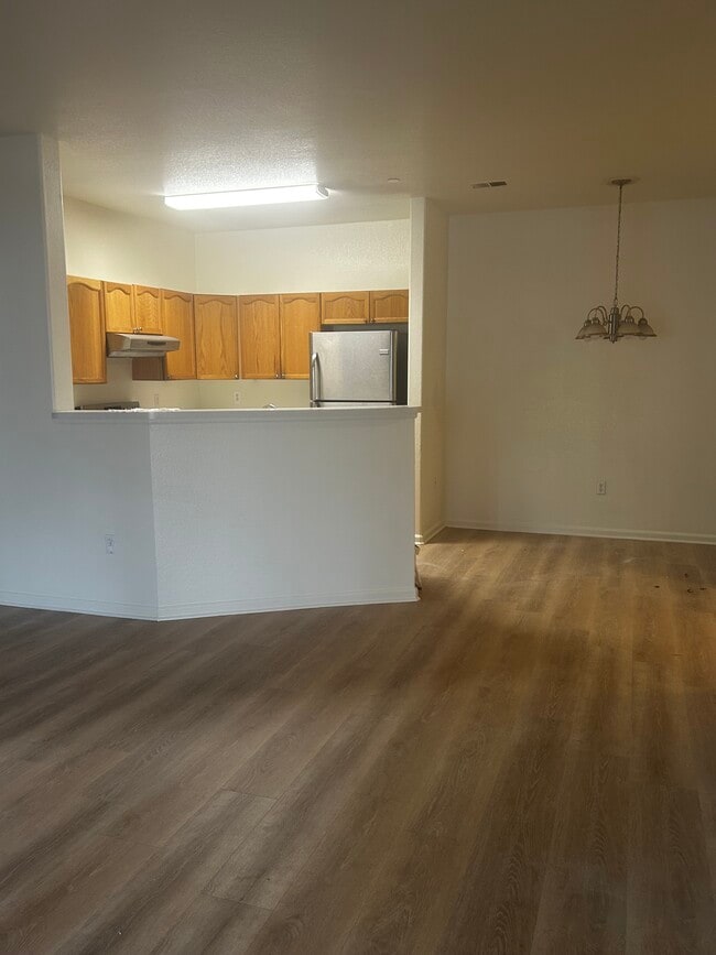 Kitchen / Dining area - 7454 S Alkire St