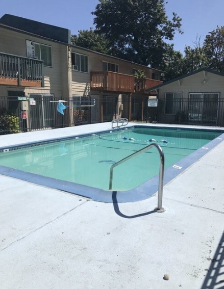 Building Photo - Tuscany Village