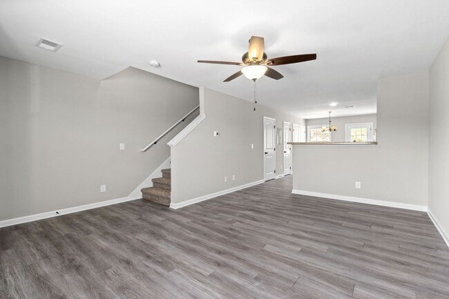 Building Photo - 499 Palmer Dr