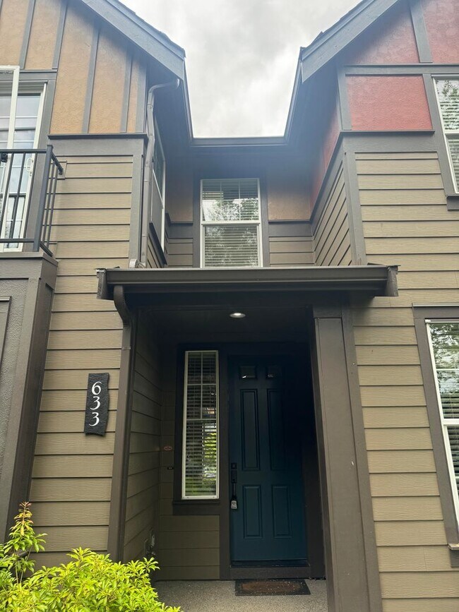 Building Photo - Orenco Townhouse - Walk to Intel! Central ...