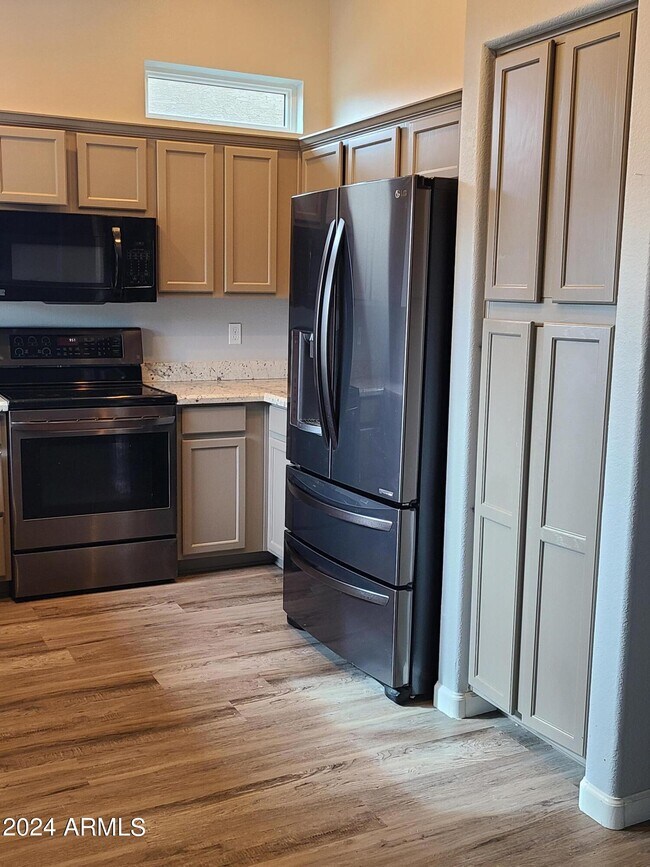Foto del edificio - 17407 N Larkspur Ln
