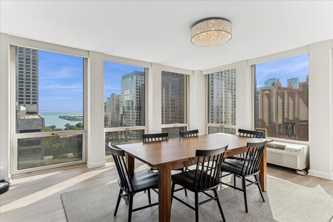 Foto del edificio - 111 E Chestnut St