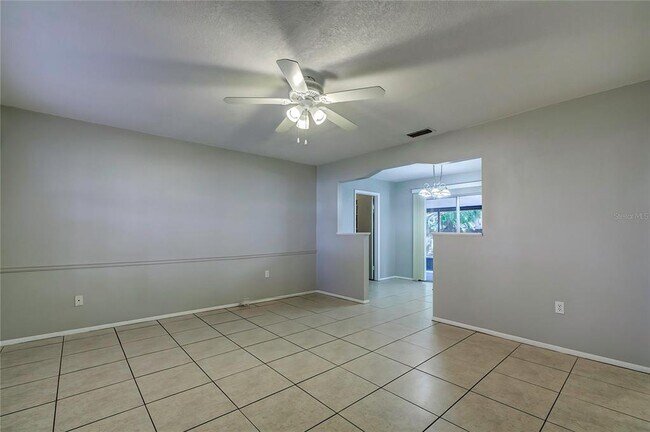 Building Photo - 10805 N Ashley St