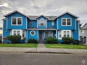 Building Photo - 801 Blueberry Ln