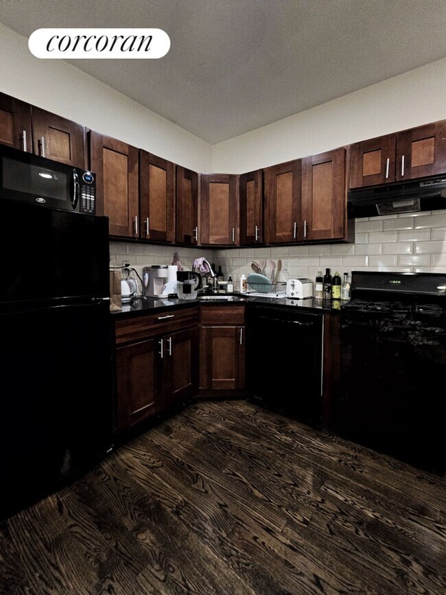 Foto del edificio - 1433 Bedford Ave