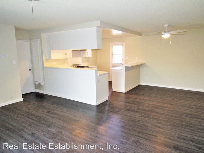 Foto del edificio - 1541 E Walnut Ave