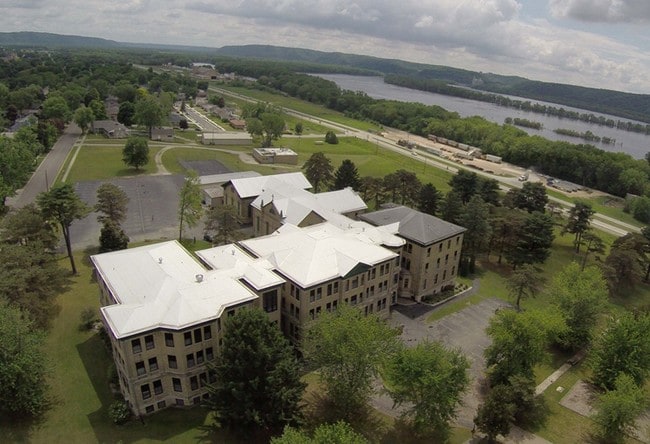 Primary Photo - Lawler School Lofts