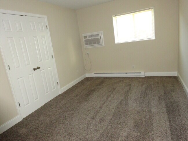 Building Photo - Saratoga Apartments - STA