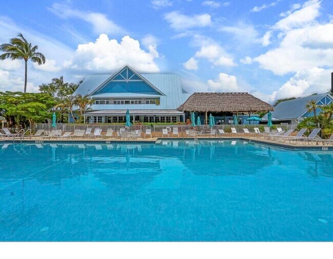 Building Photo - 353 S US Hwy 1