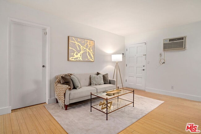 Building Photo - 11959 Dorothy St