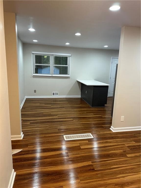 Foto del edificio - 820 Howard Ct SW