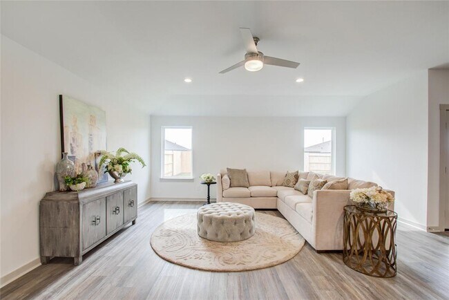 Foto del edificio - 3407 Lake Landing Ln