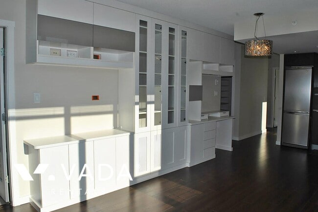 Photo du bâtiment - Maynards Block 2 Bed Apartment Rental 801N...