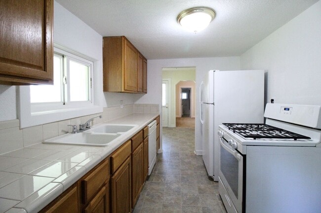 Building Photo - 2 Bedroom 2 Bath Home In Waldo