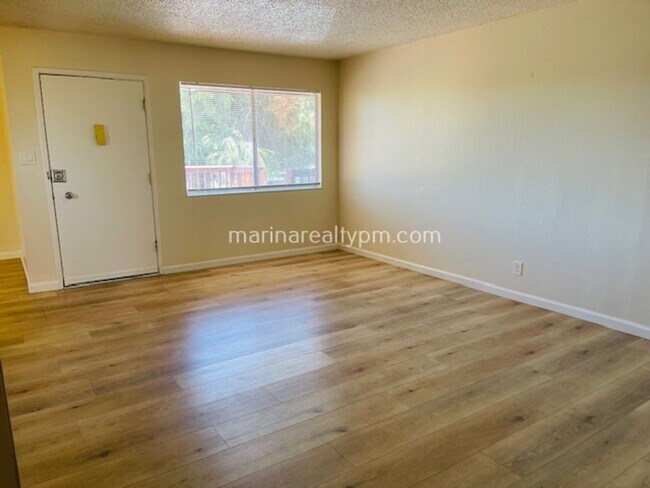 Foto del edificio - 1488-1494 Valle Vista Ave
