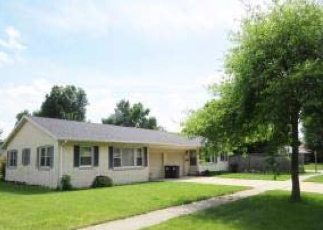 U of I Duplex - University Rental Portfolio