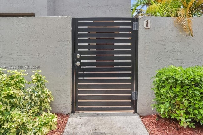 Foto del edificio - 10425 SW 154th Ct