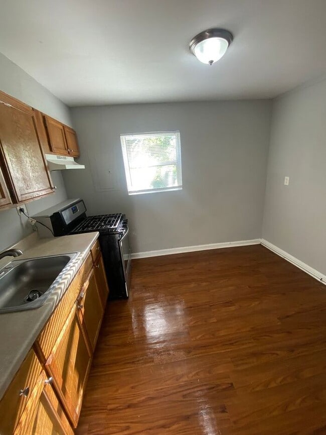 Foto del edificio - Cute 3 Bedroom 1 Bathroom