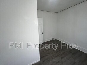 Building Photo - 3284 N 30th St