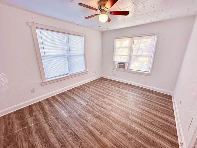 Foto del edificio - 1409 10th St