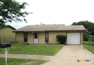 Building Photo - 825 Michelle Dr