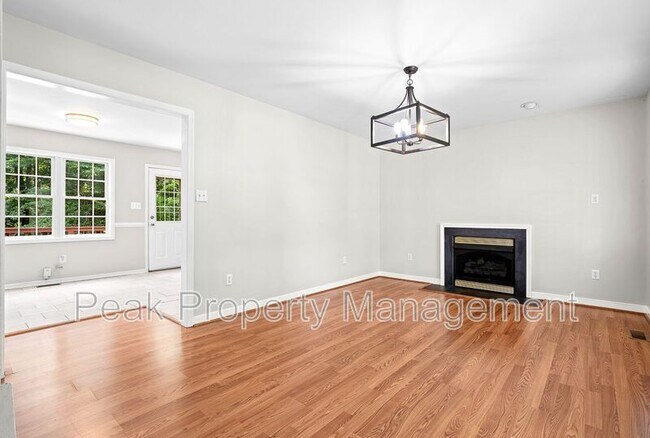 Foto del edificio - 9731 Salem Church Rd