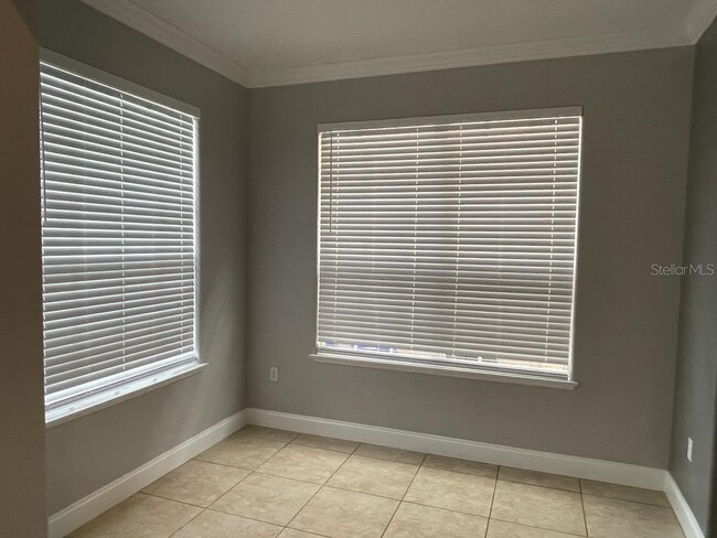 Building Photo - 1604 Eagle Feather Dr