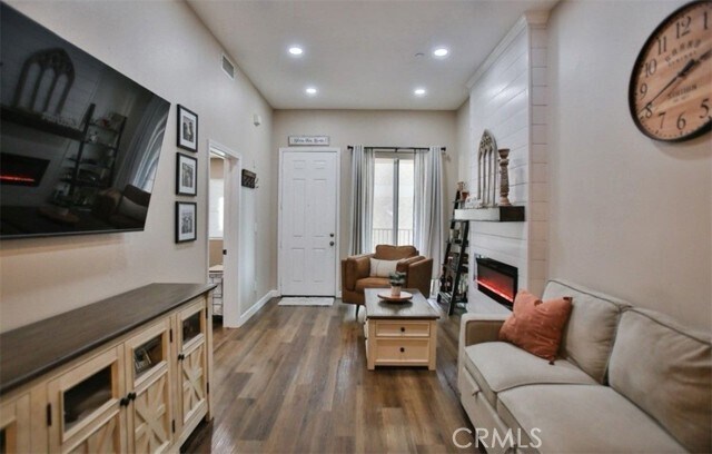 Foto del edificio - 17168 Newhope St