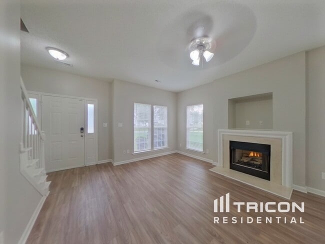 Building Photo - 1051 Hipp Rd