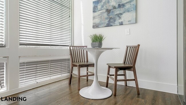 Building Photo - 20915 Wilderness Oak