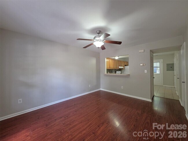 Foto del edificio - 268 Southcircle Dr NW