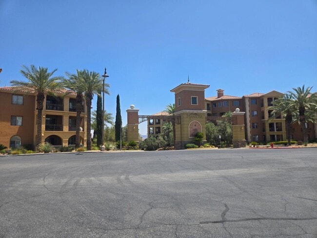 Building Photo - An Amazing Furnished 3 Bedroom Condo at Lake Las Vegas