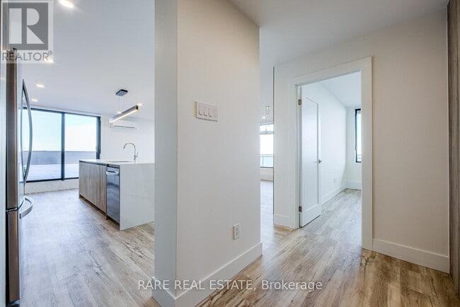 Photo du bâtiment - 55 Livingston Rd