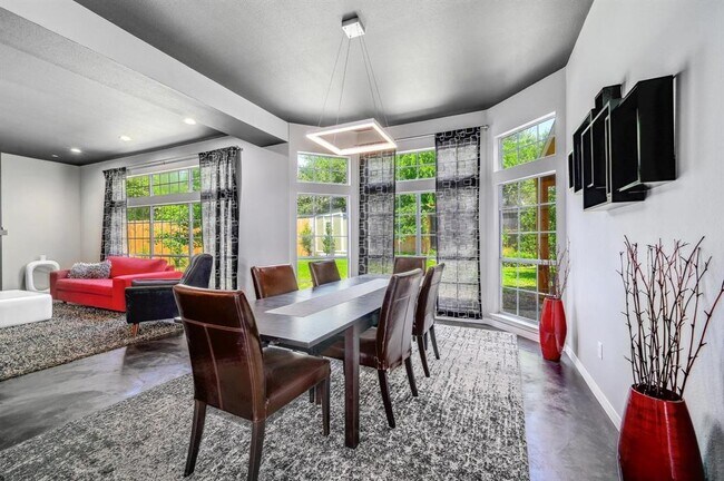 Building Photo - 8108 Asmara Dr