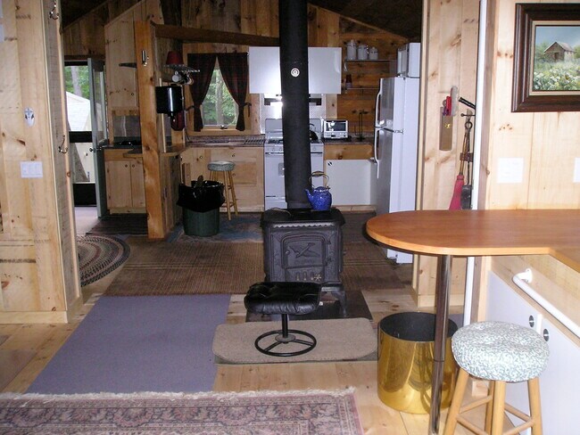 Vista interior - 59 Webster Mills Rd