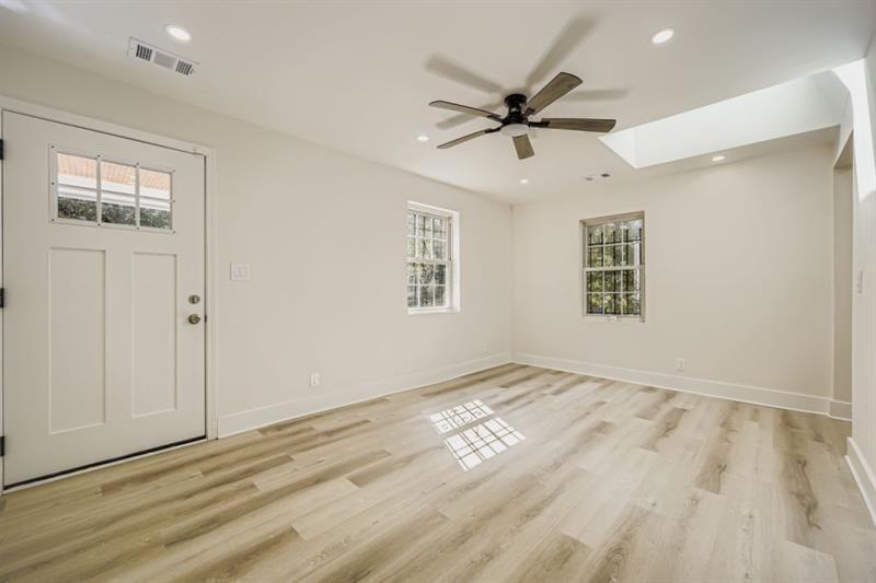 Foto del edificio - 3099 Delowe Dr