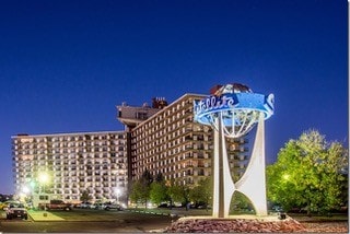 Hotel y condominios satélite - 411 Lakewood Cir