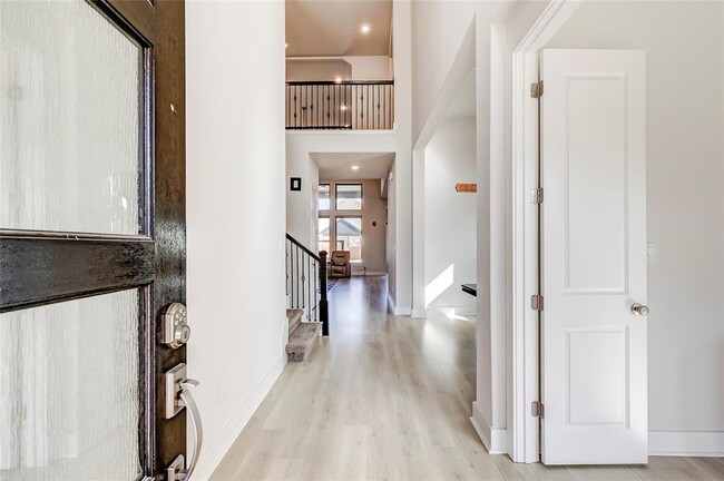 Building Photo - 212 Charbono St