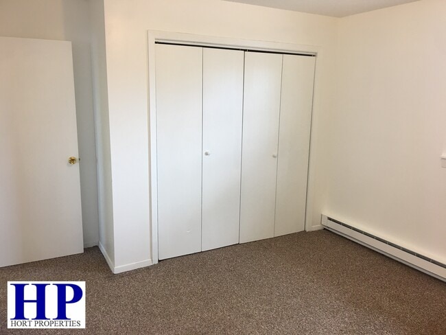 Building Photo - 415 4th St