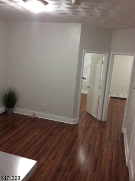Foto del edificio - 423 Halsted St