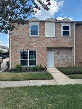 Building Photo - 14663 Perthshire Rd