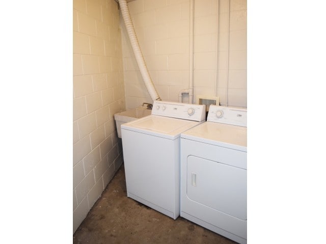 Full size washer/dryer included - Healey Townhomes