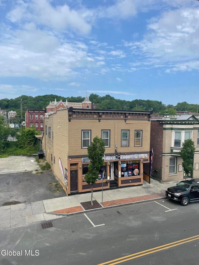 Building Photo - 225 Remsen St