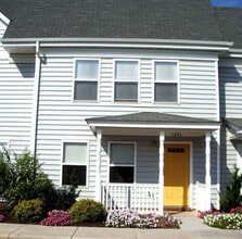 Building Photo - 1295 Old Richmond Circle