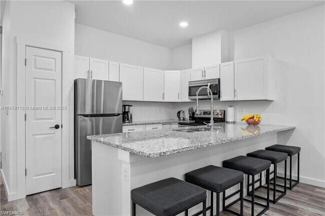 Foto del edificio - 4417 28th St SW